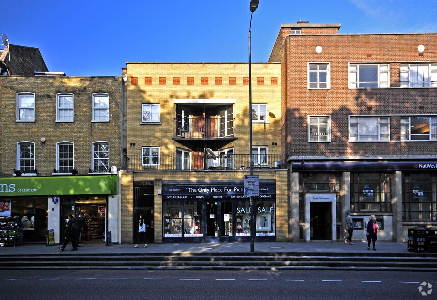 216 Upper St, London for sale - Primary Photo - Image 1 of 1