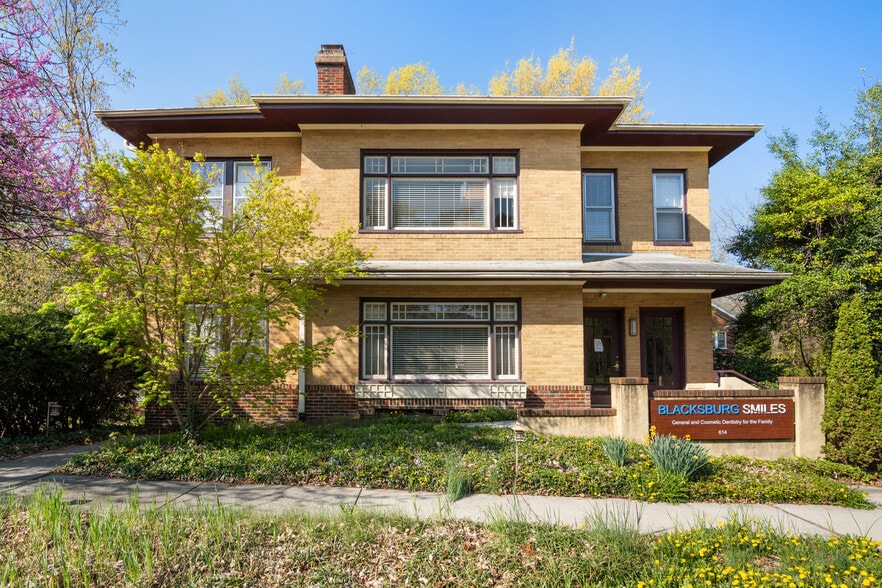 614 S Main St, Blacksburg, VA for sale - Building Photo - Image 1 of 55