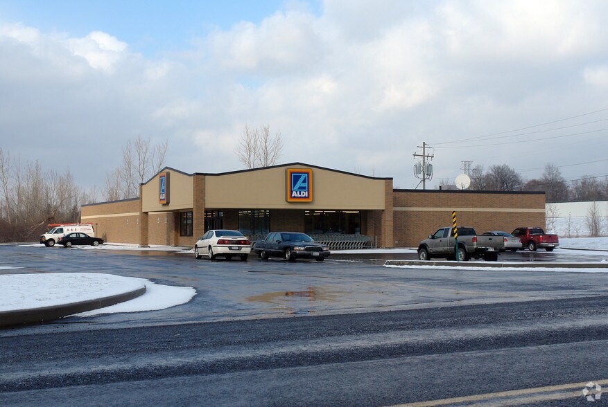 1651 Clark Street Rd, Auburn, NY for sale - Primary Photo - Image 1 of 1