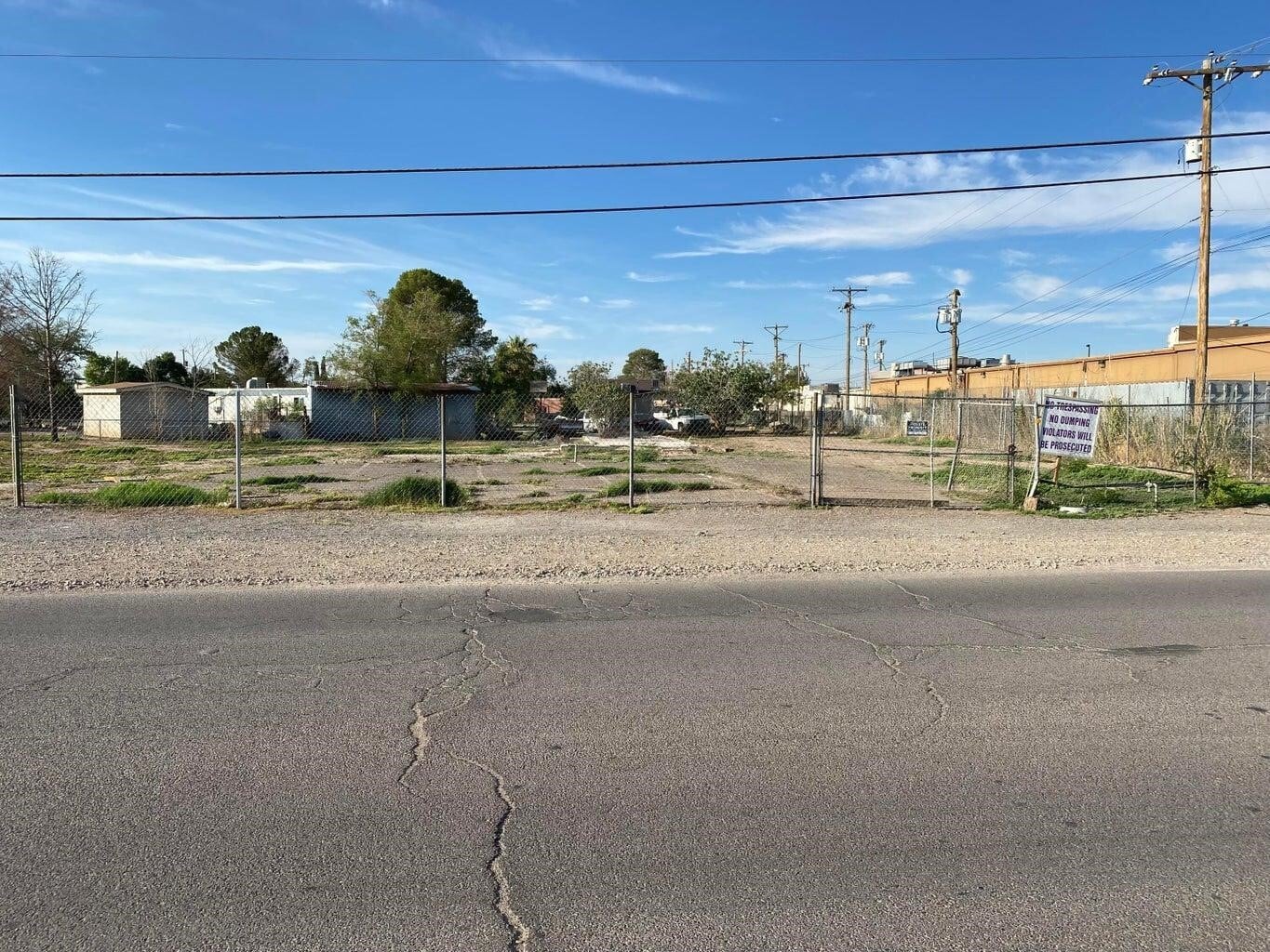 166-176 N Moon Rd, El Paso, TX for sale Building Photo- Image 1 of 6