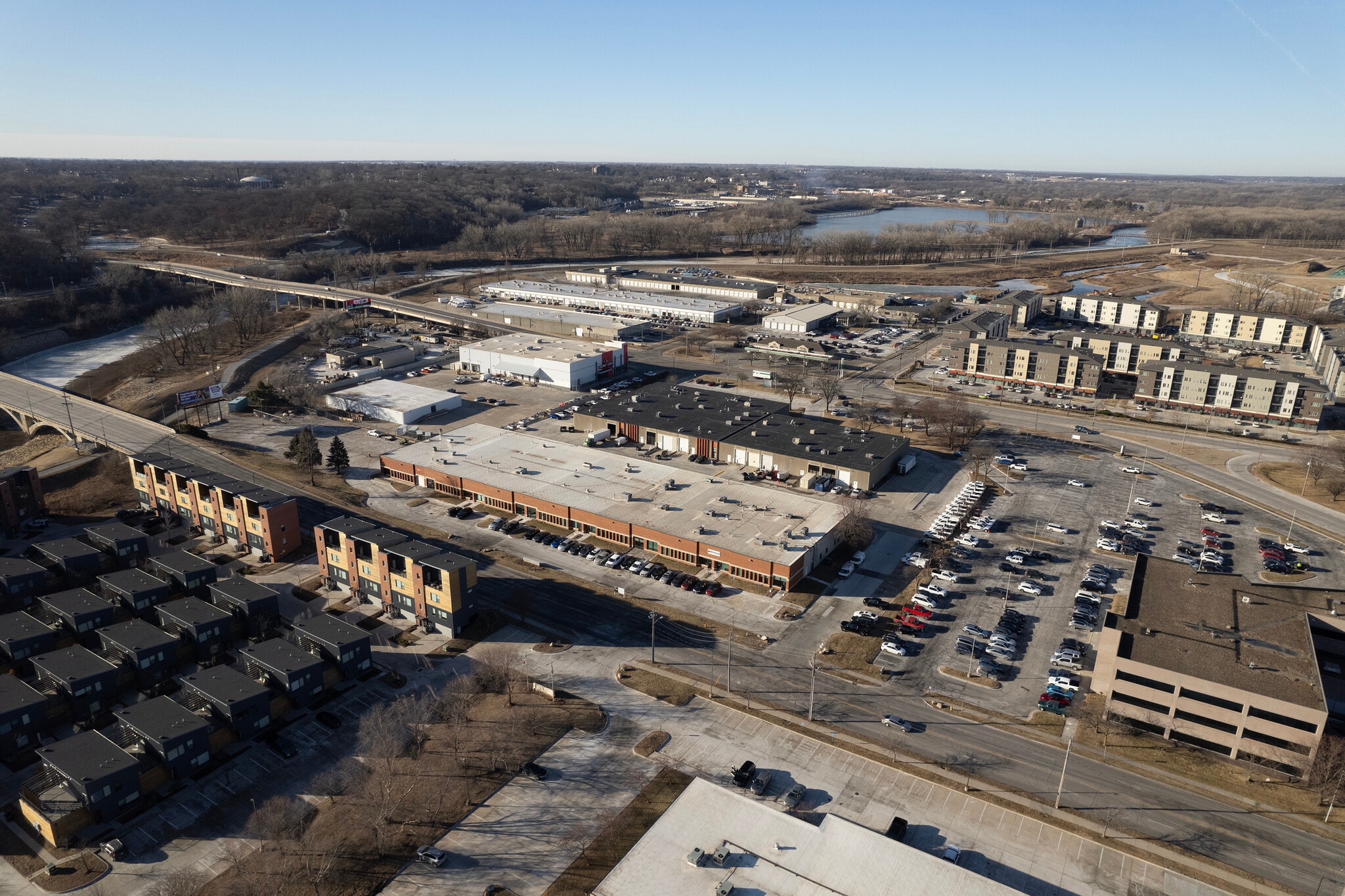 600 SW 7th St, Des Moines, IA for lease Building Photo- Image 1 of 9