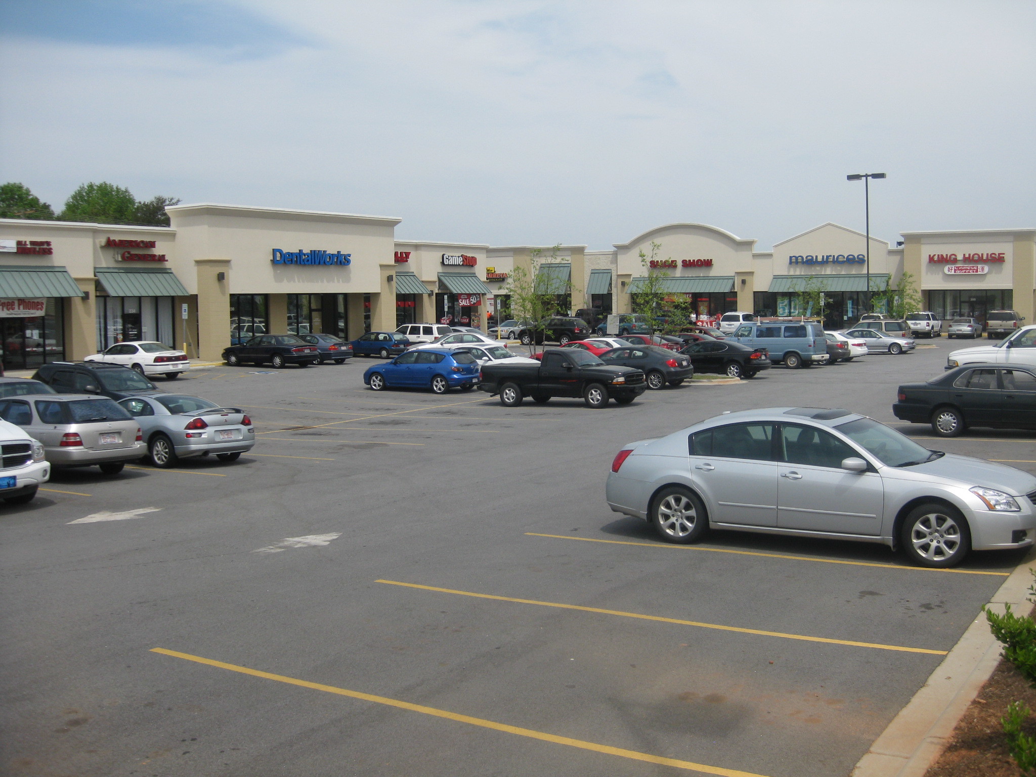 200-214 Lowes Blvd, Lexington, NC for sale Building Photo- Image 1 of 1