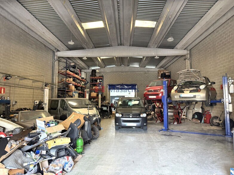 Industrial in Terrassa, Barcelona for sale - Interior Photo - Image 2 of 8