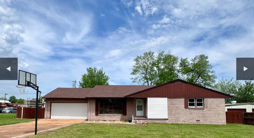 315 W State St, Muscle Shoals, AL for sale - Building Photo - Image 1 of 1