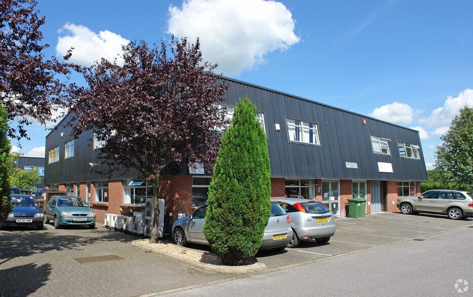 Newbury Rd, Kingsclere for sale - Primary Photo - Image 1 of 1