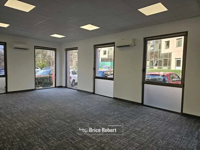 Office in Écully for lease - Interior Photo - Image 3 of 4