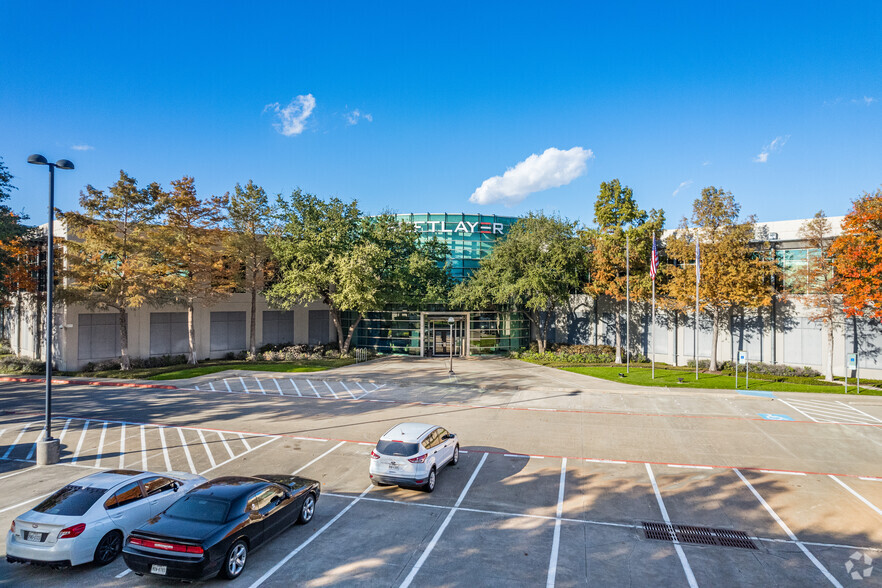 4849 Alpha Rd, Dallas, TX for lease - Primary Photo - Image 1 of 14