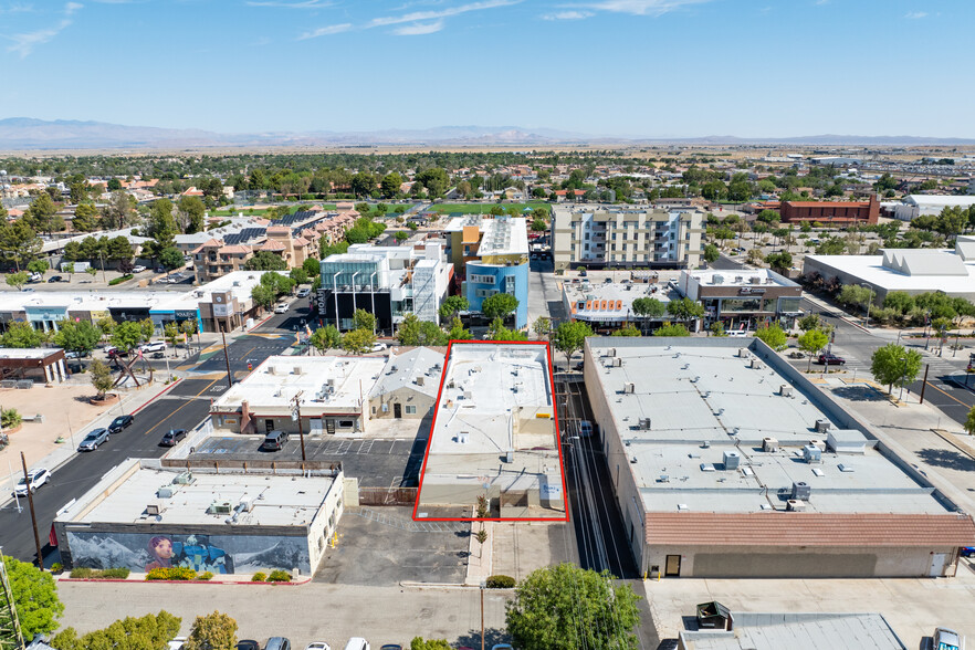 656 W Lancaster Blvd, Lancaster, CA for sale - Building Photo - Image 2 of 39