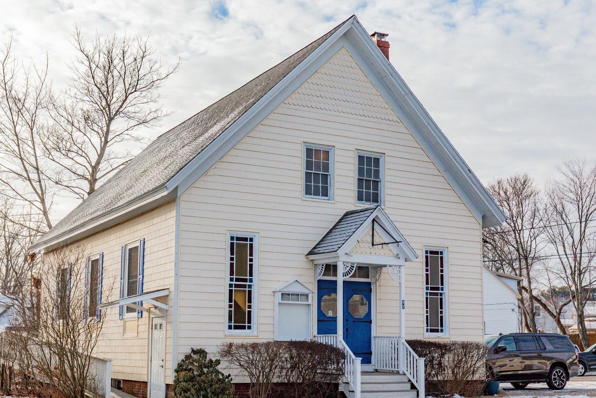 57 Saco Ave, Old Orchard Beach, ME for lease Interior Photo- Image 1 of 10