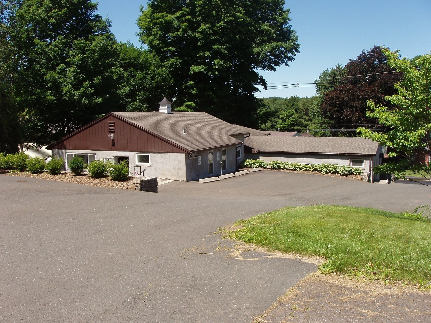 1002 Yale Ave, Wallingford, CT for sale Primary Photo- Image 1 of 1