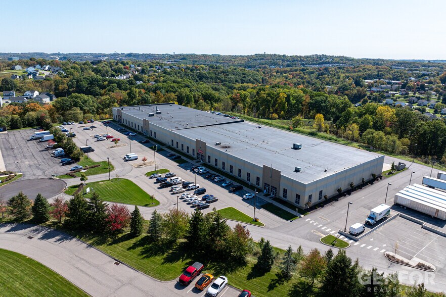 4000 McClaren Woods Dr, Coraopolis, PA for lease - Building Photo - Image 1 of 7