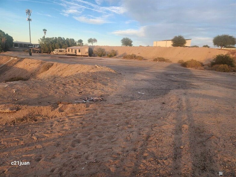 1063 N Main St, San Luis, AZ for sale - Building Photo - Image 3 of 21