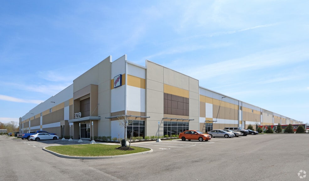 3219 Rohr Rd, Groveport, OH for lease - Building Photo - Image 2 of 4