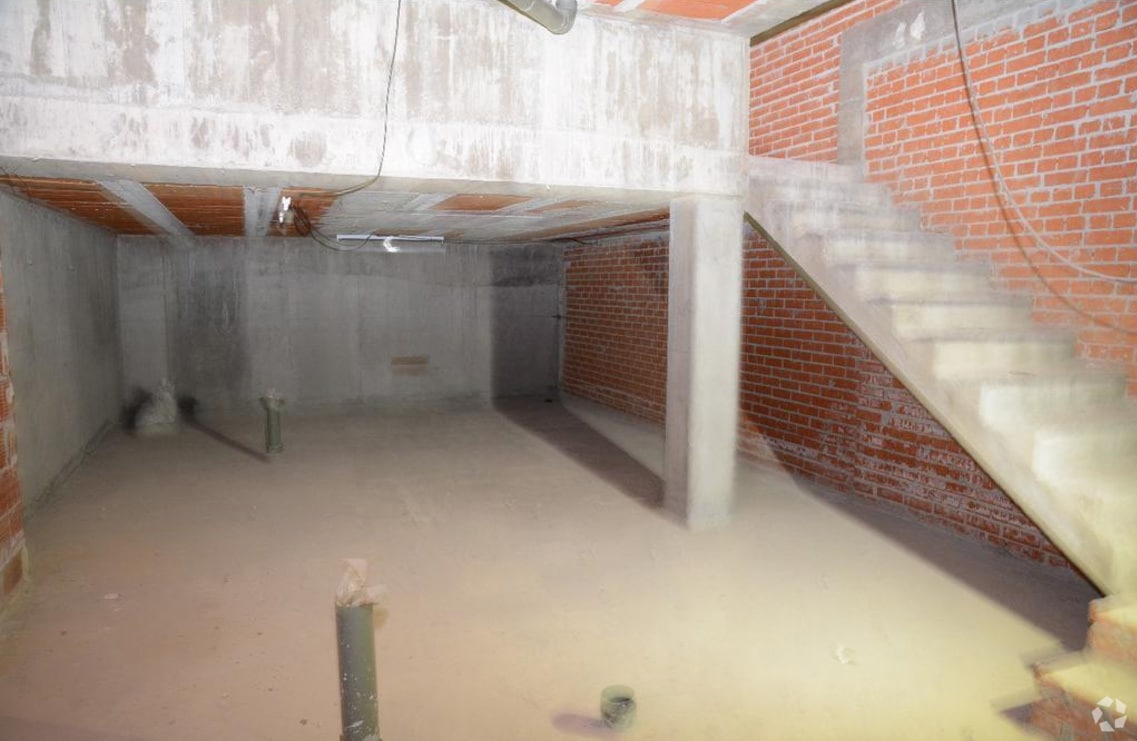 Retail in Majadahonda, Madrid for lease Interior Photo- Image 1 of 3