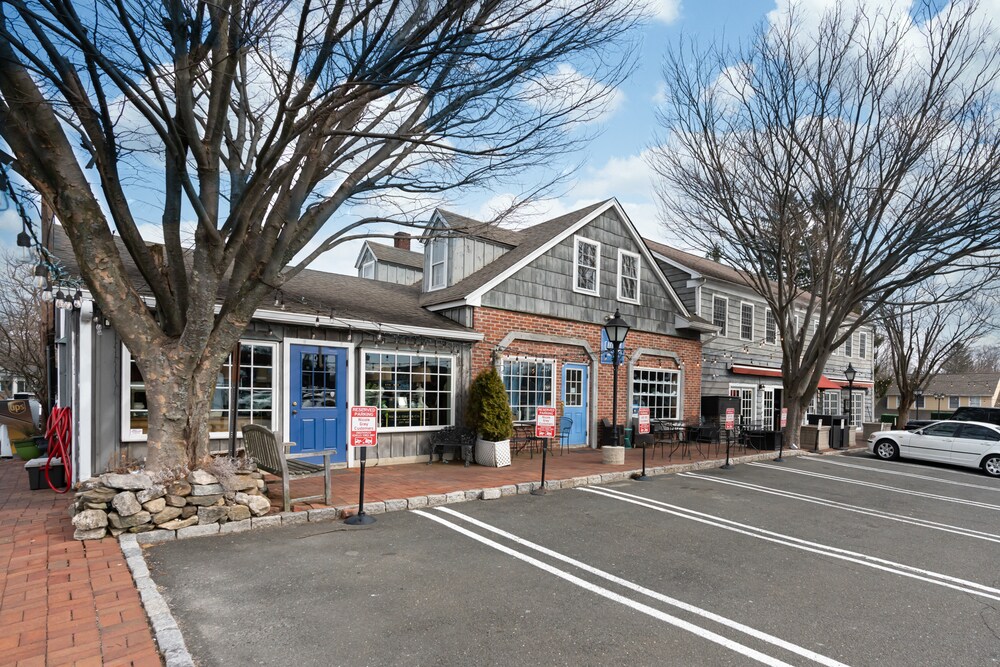 1 Big Shop Ln, Ridgefield, CT for sale Primary Photo- Image 1 of 1