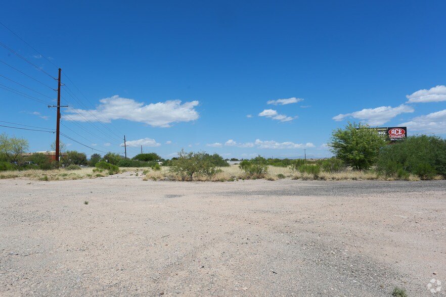 1767 S Benson Hwy, Tucson, AZ 85714