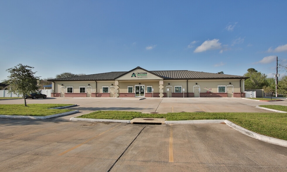 15606 W Airport Blvd, Sugar Land, TX for sale - Building Photo - Image 2 of 8