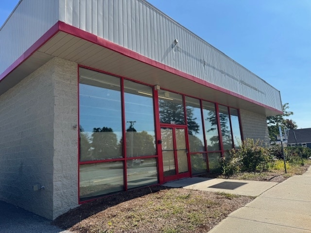 1220 Shelburne Rd, South Burlington, VT for lease Building Photo- Image 1 of 11