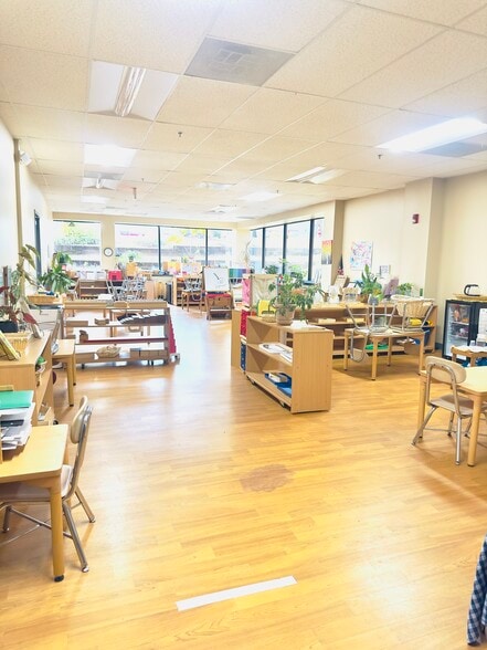 7215 Corporate Ct, Frederick, MD for lease - Building Photo - Image 2 of 20