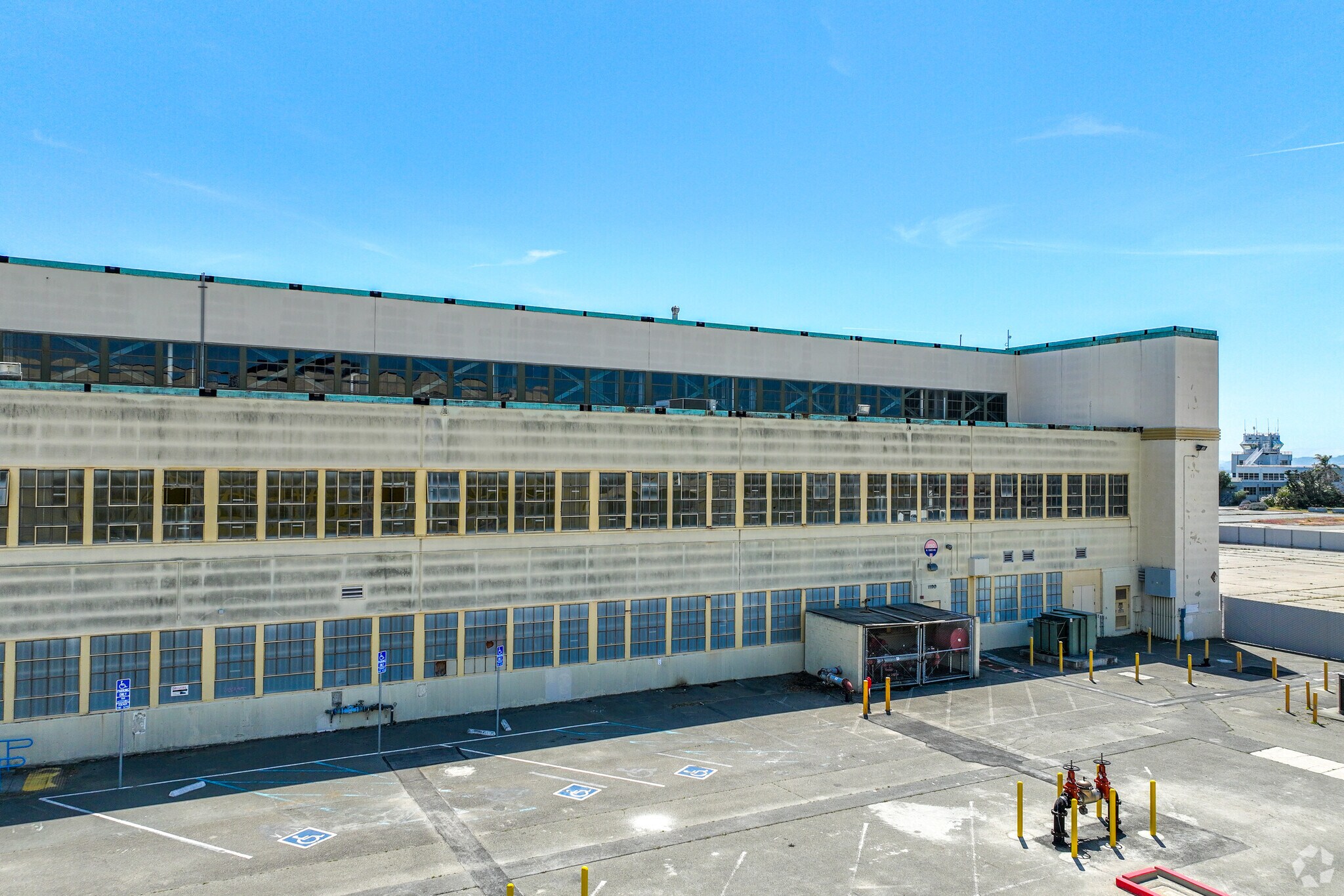 1190 W Tower Ave, Alameda, CA for lease Primary Photo- Image 1 of 7