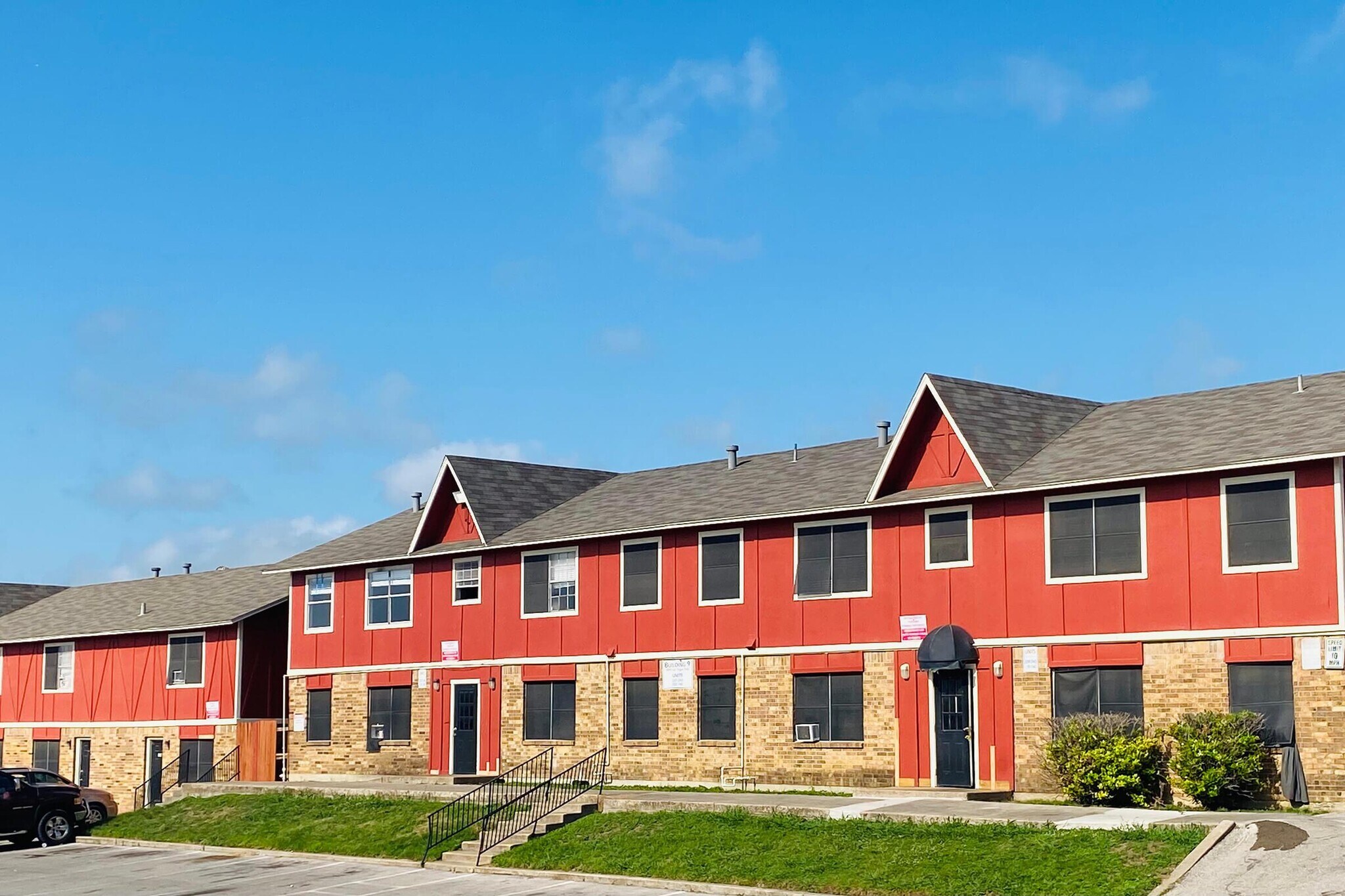 3064 Las Vegas Trl, Fort Worth, TX for sale Primary Photo- Image 1 of 1