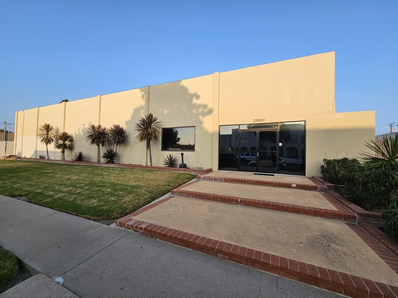 2990 Grace Ln, Costa Mesa, CA for lease - Building Photo - Image 1 of 3