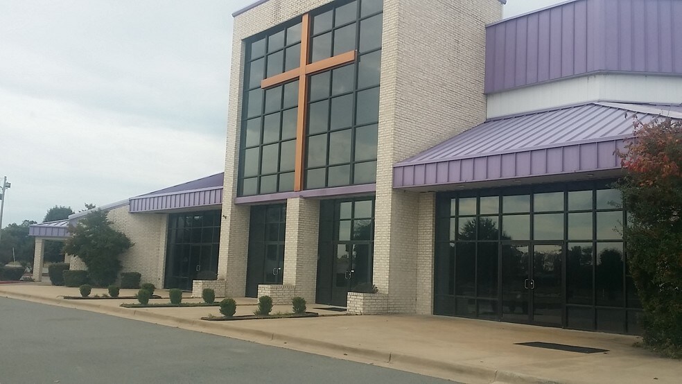 8000 E Port Dr, Little Rock, AR for sale - Primary Photo - Image 1 of 1