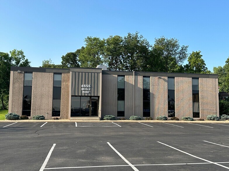4655 Nicols Rd, Eagan, MN for lease - Primary Photo - Image 1 of 13