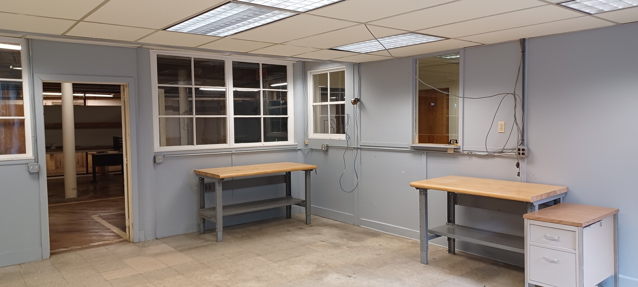 37 Greenwoods Rd, New Hartford, CT for lease Interior Photo- Image 1 of 2