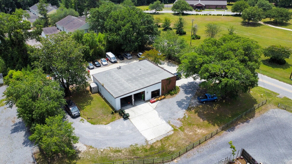 421 E 5th North St, Summerville, SC for lease - Building Photo - Image 2 of 12