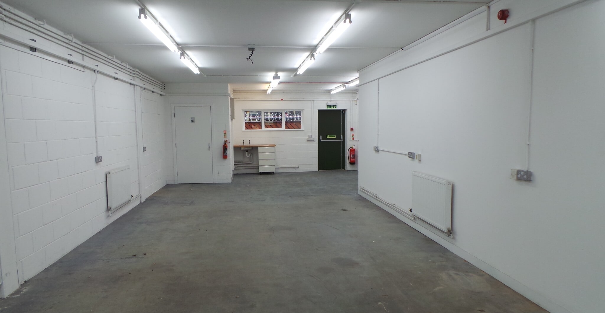 Chain Caul Way, Preston for lease Interior Photo- Image 1 of 5