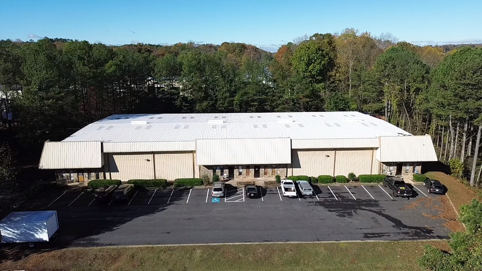 209 Industrial Park Dr, Cumming, GA for lease - Building Photo - Image 1 of 15