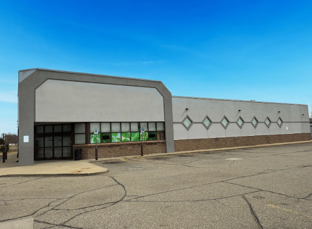 5014 Clio Rd, Flint, MI for lease - Building Photo - Image 2 of 10