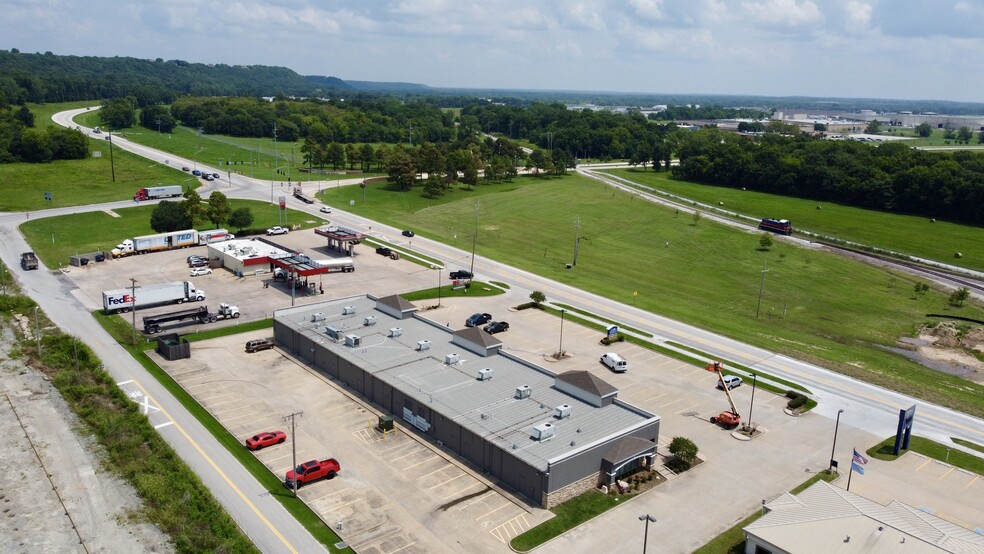 5232 N Hwy 167, Catoosa, OK for lease - Building Photo - Image 2 of 4