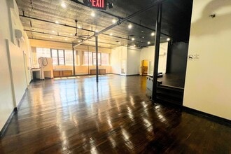 72 68th St, Guttenberg, NJ for lease Interior Photo- Image 2 of 13