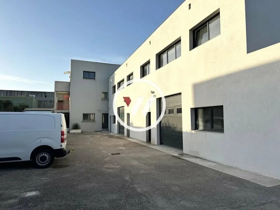 Flex in Les Pennes-Mirabeau for sale Building Photo- Image 1 of 5