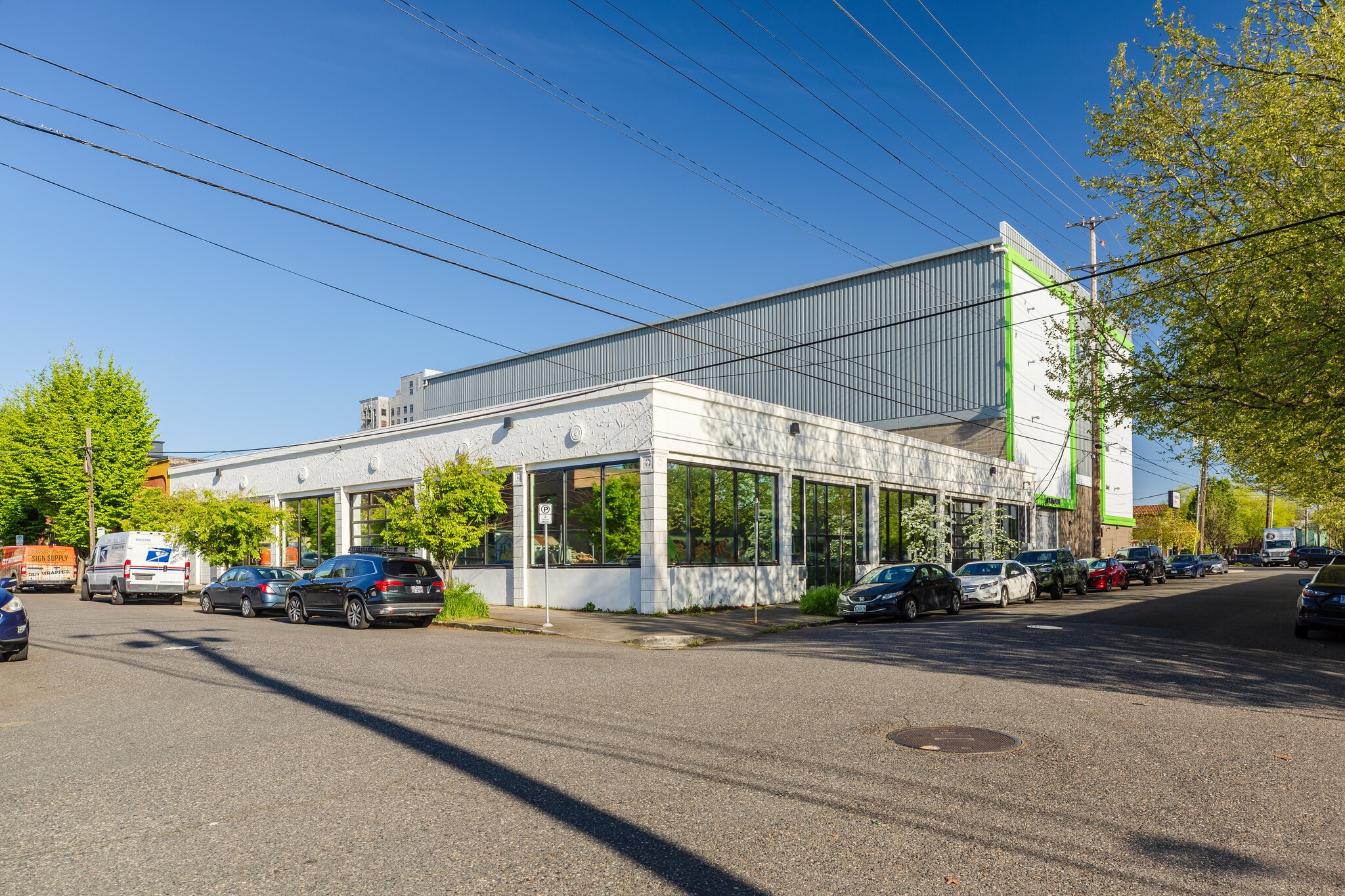 721-731 SE Yamhill St, Portland, OR for lease Building Photo- Image 1 of 16