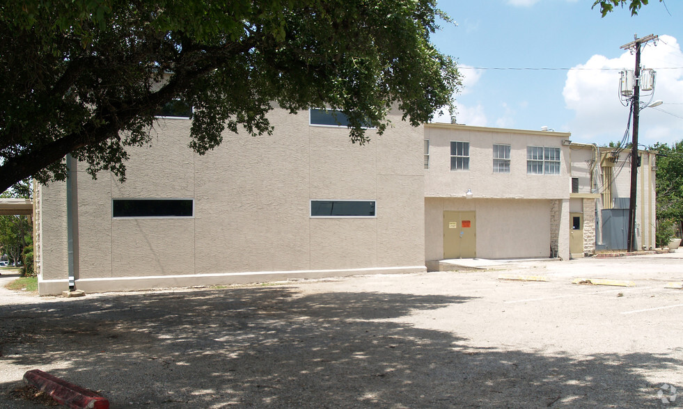 8308 Fredericksburg Rd, San Antonio, TX for lease - Building Photo - Image 3 of 10