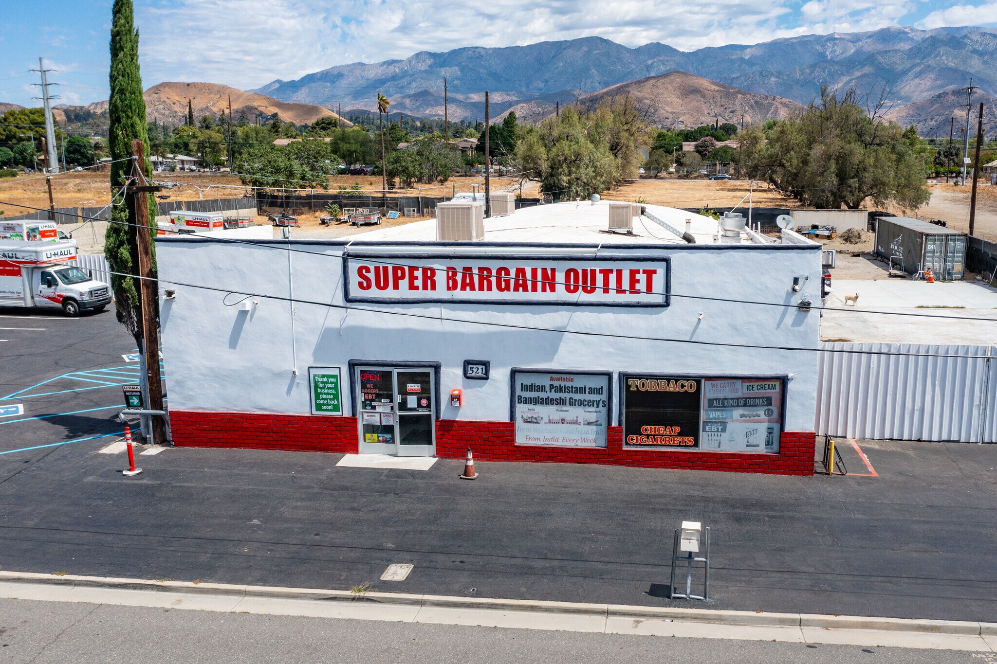 Low Overhead Business Model Banning - Low Overhead Business Model Building Photo 1 LargeHighDefinition 