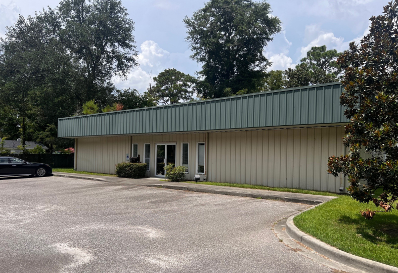 211 Meadow St, Walterboro, SC for sale - Building Photo - Image 1 of 1