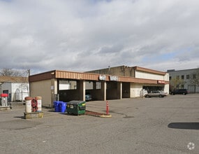 2323 NW 29th Ave, Portland, OR for lease Building Photo- Image 1 of 1