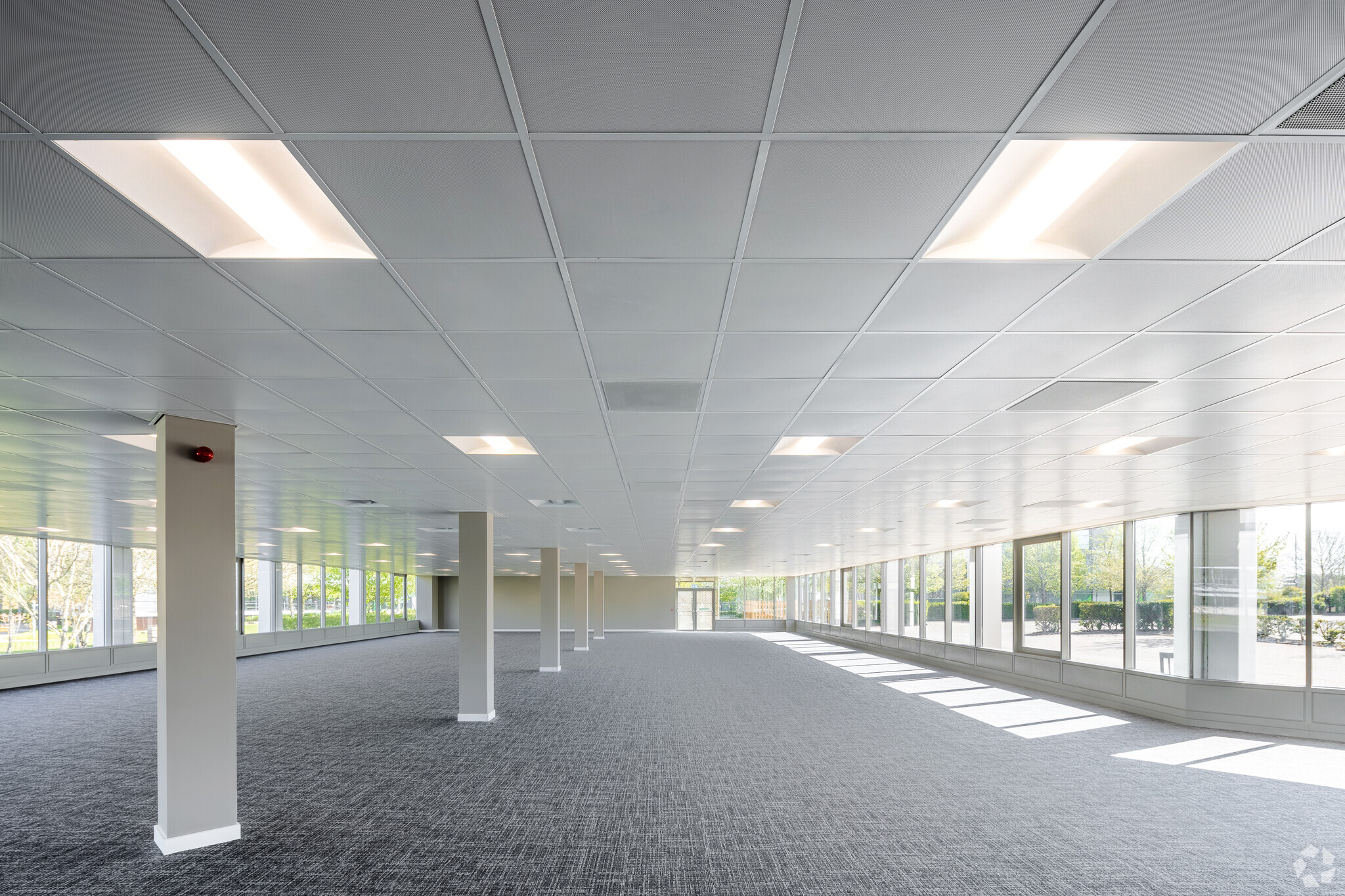 Waterside Dr, Reading for lease Interior Photo- Image 1 of 12