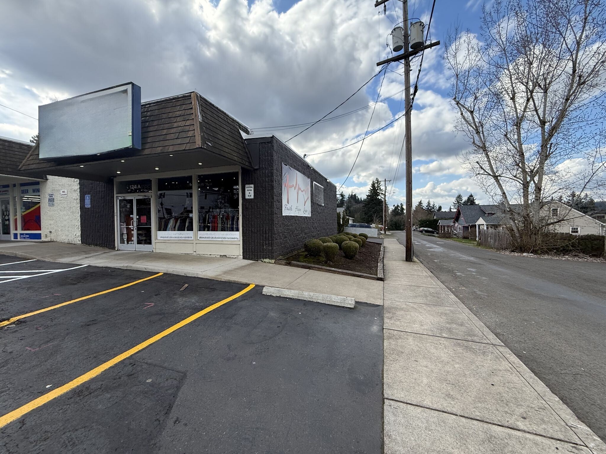124 Molalla Ave, Oregon City, OR for lease Building Photo- Image 1 of 5