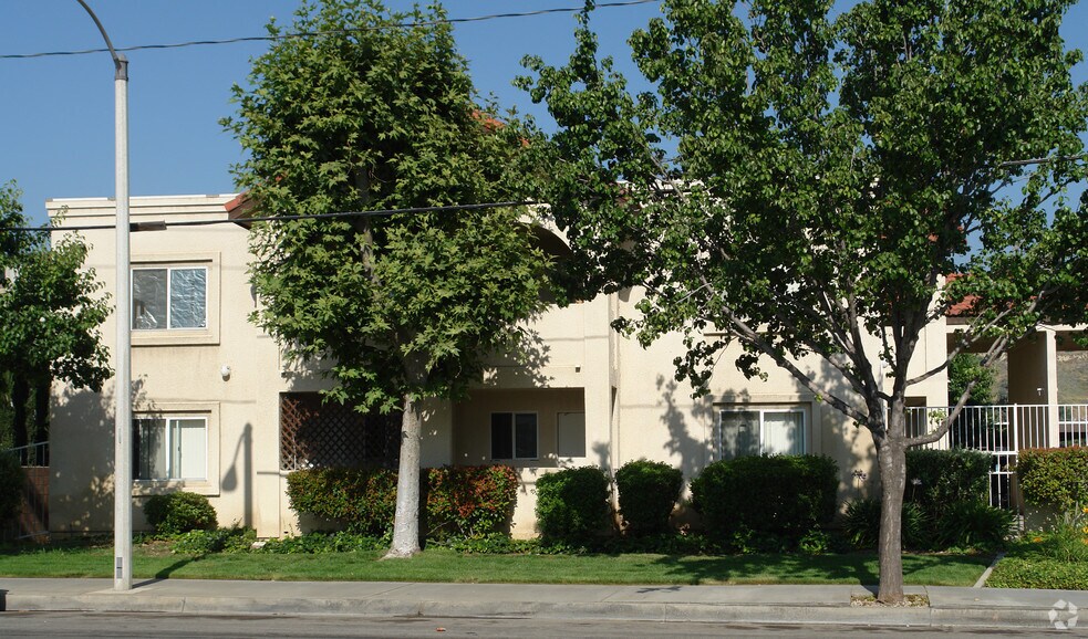 31657 Ridge Route Rd, Castaic, CA for sale - Building Photo - Image 3 of 4
