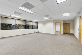 400 Sawgrass Corporate Pky, Sunrise, FL for lease Interior Photo- Image 2 of 11