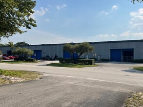 5500-5632 NW 161st St, Hialeah, FL for lease Building Photo- Image 2 of 4