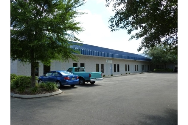4577 NW 6th St, Gainesville, FL for lease - Building Photo - Image 2 of 7