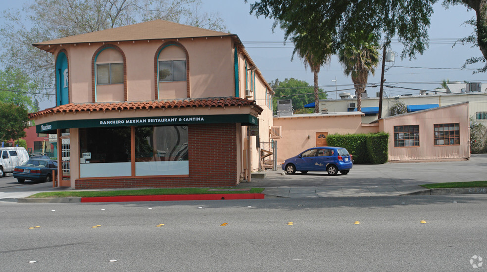 2665 E Foothill Blvd, Pasadena, CA for sale - Primary Photo - Image 1 of 1