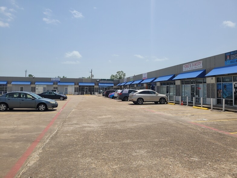 14555-14589 Main St, Houston, TX for sale - Building Photo - Image 2 of 2