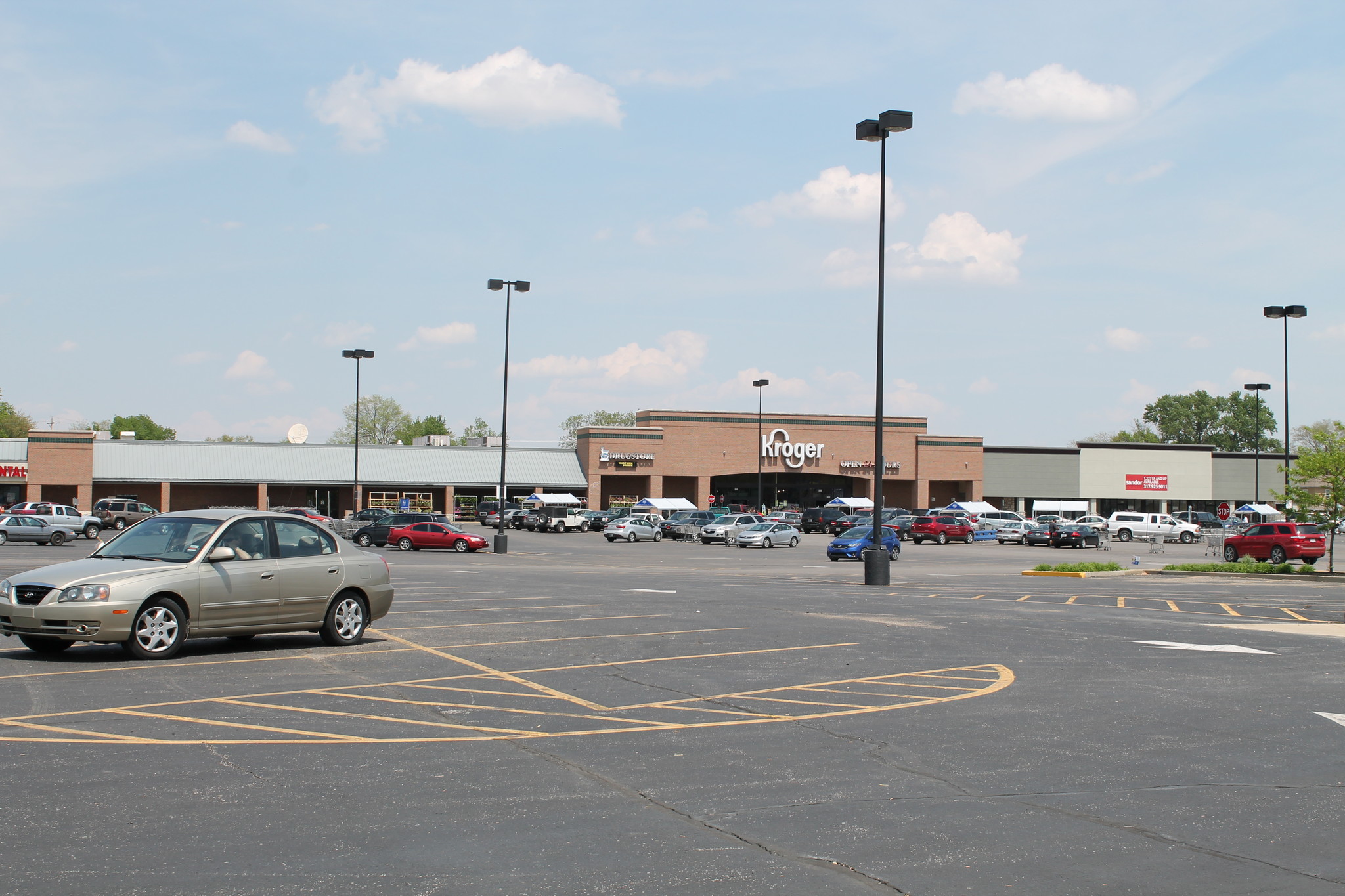 2500-2720 Wabash Ave, Terre Haute, IN 47803 - Kroger Plaza | LoopNet